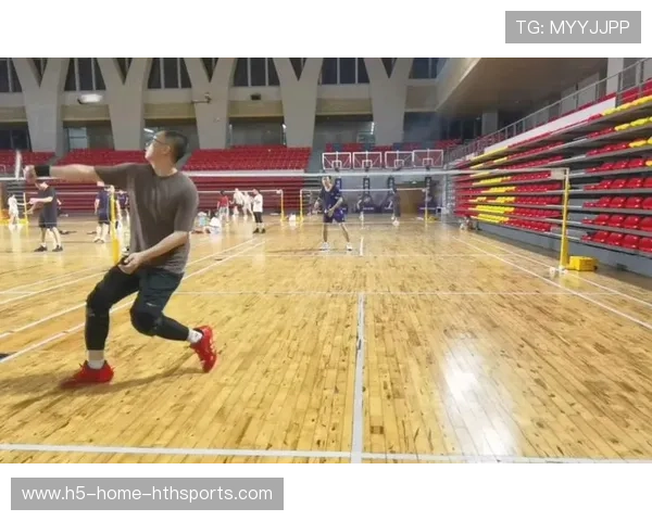 羽毛球双打节奏掌控与反手防守训练:打造无敌双打战术体系 羽毛球双打节奏掌控与反手防守训练:打造无敌双打战术体系