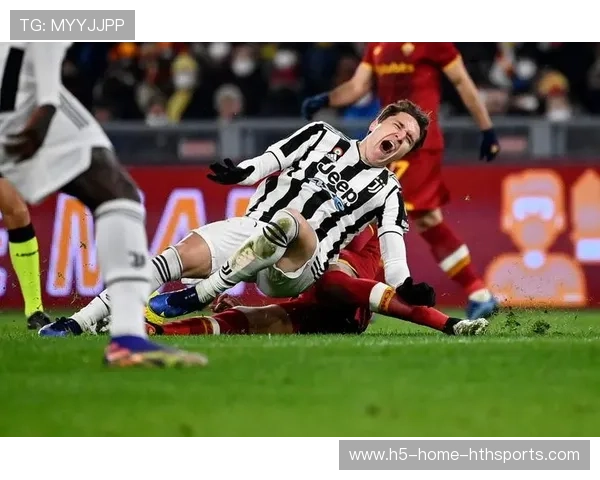 尤文图斯—基耶萨外脚背弧线球及时入网